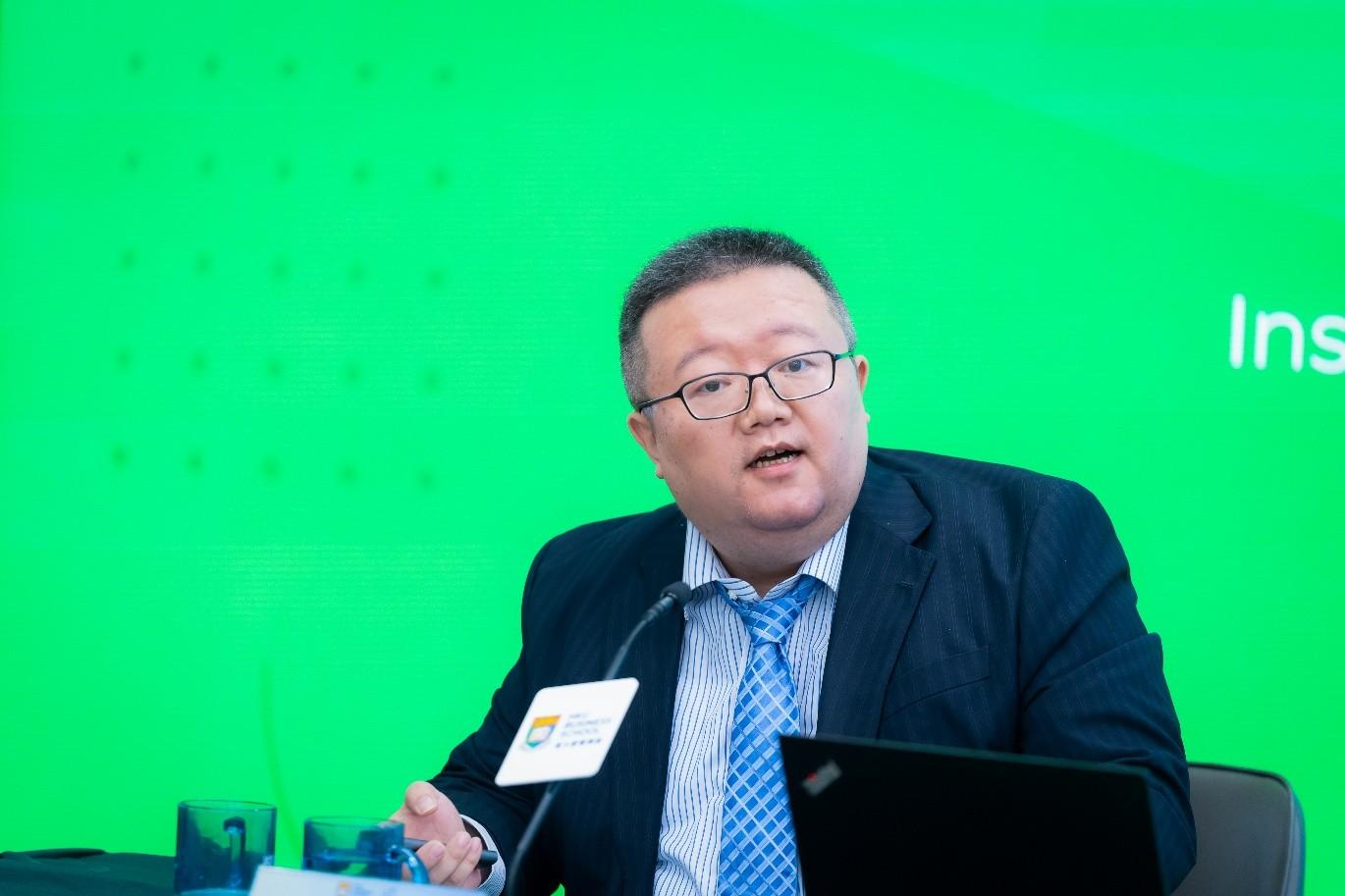 港大經管學院行為與決策科學研究所副總監張軼文教授。