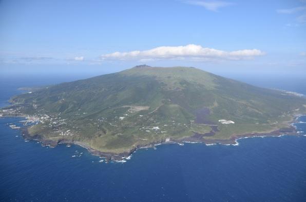 東京外海的三宅島山。(互聯網)