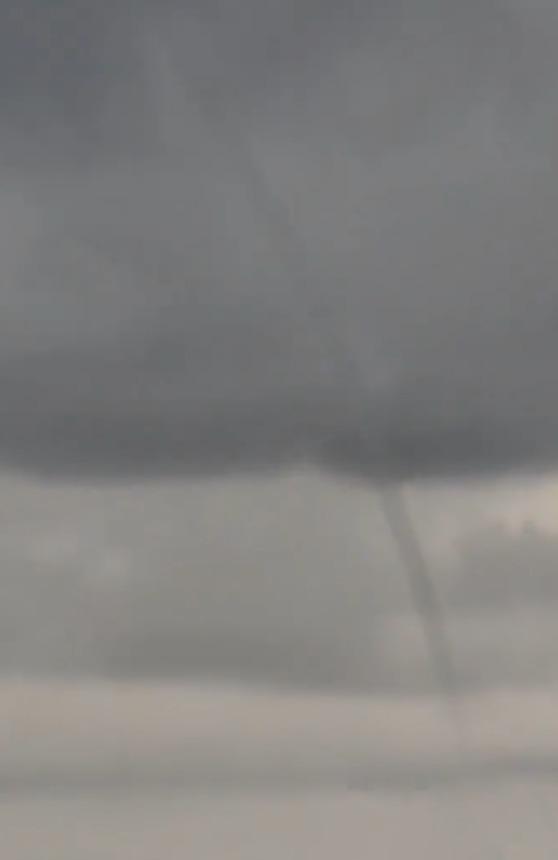 山東現「雙水龍捲」罕見奇景!持續10分鐘