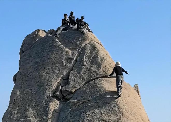 戶外網紅濤哥生前經常帶團。