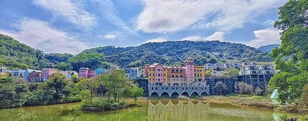 銀湖山公園內有一個隱世秘境,名為文谷莊園,佔地七萬平方米,是一個歐式建築,免費開放參觀。(網上圖片)