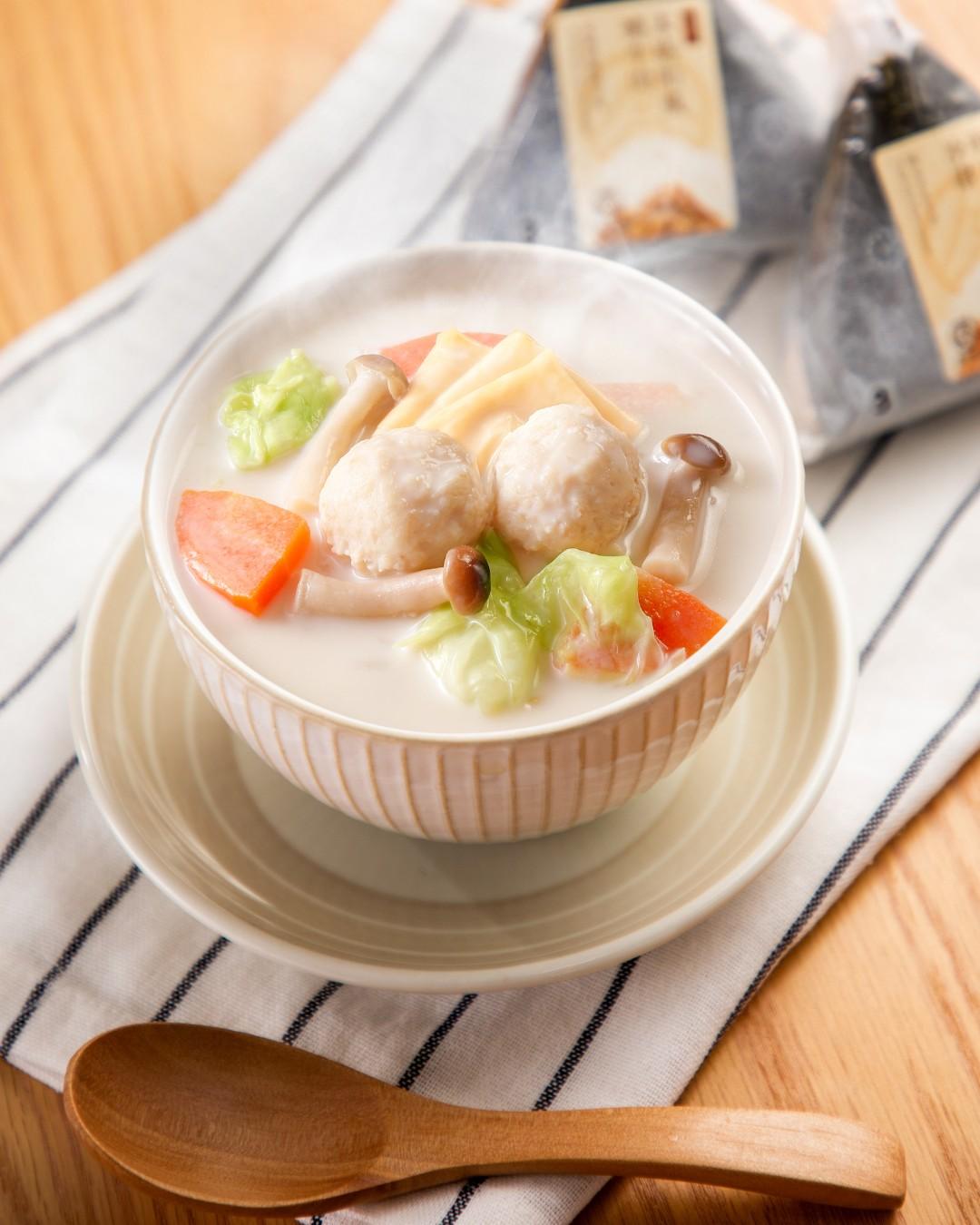 和風骨膠原雞丸豆乳湯
