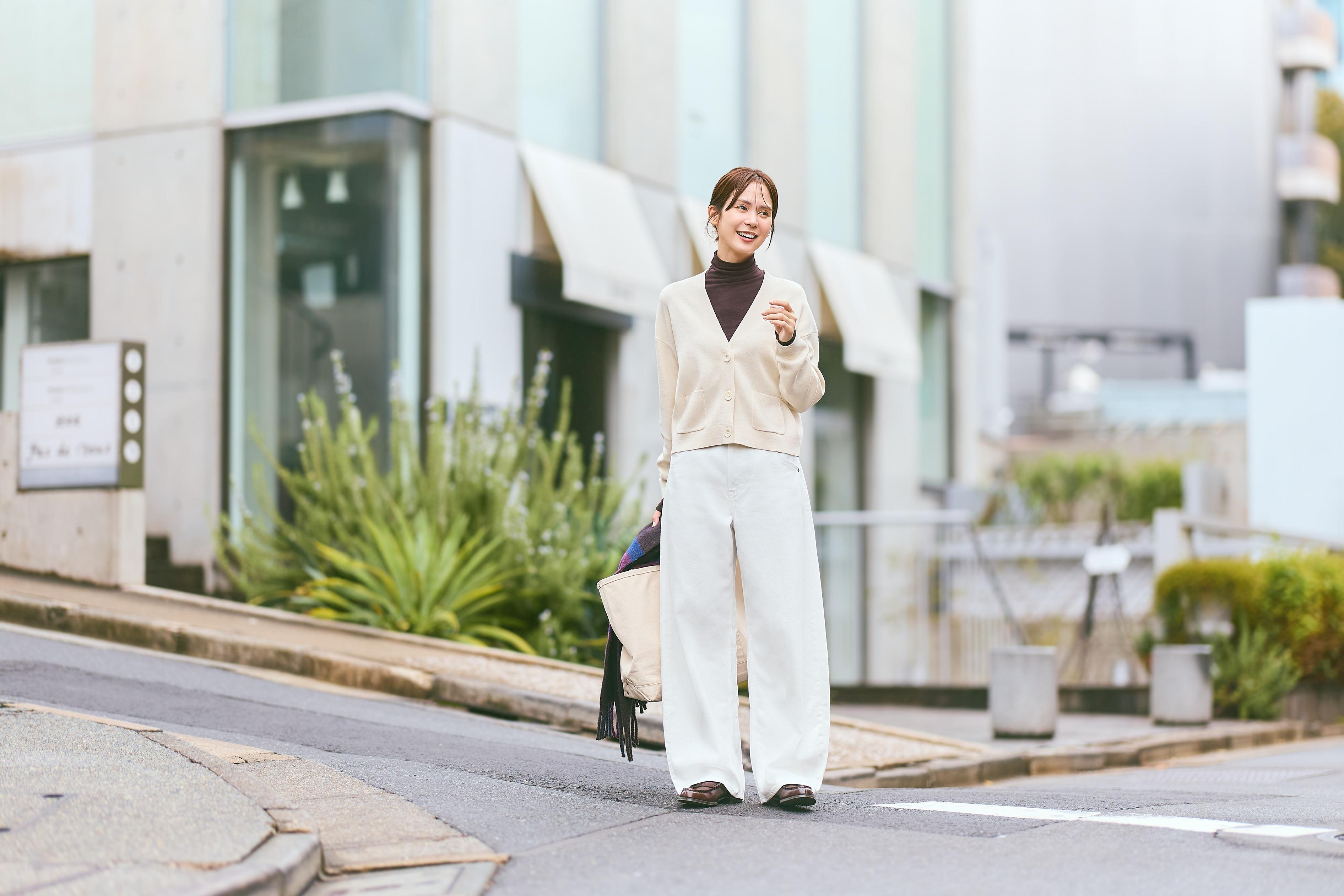 女裝 HEATTECH極暖茄士咩混紡樽領T恤 $129