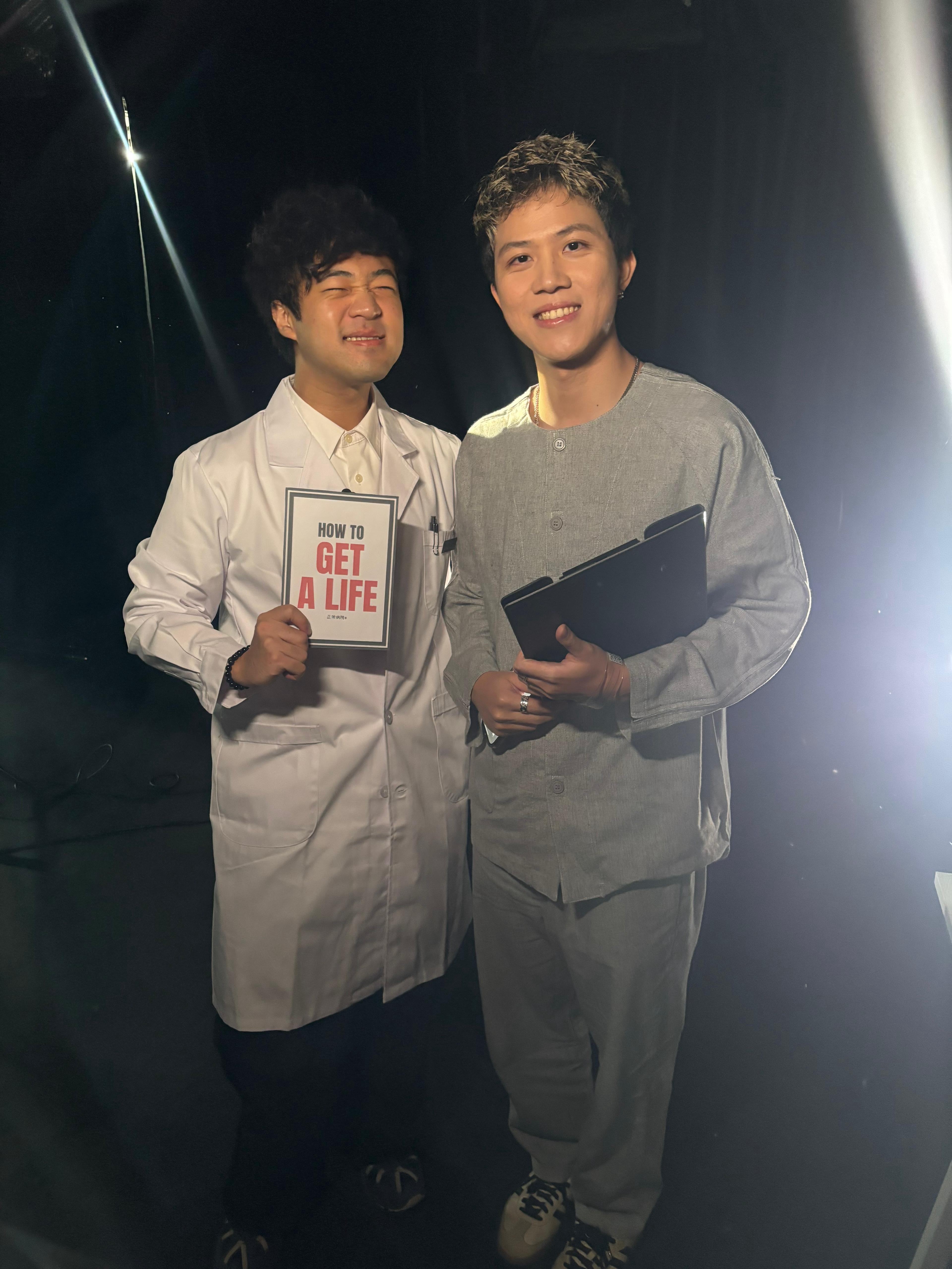 The Hertz邀良少@JFFT為演唱會拍片,扮演「正義病人」。(攝Henry Cheung@seafoodhenry)