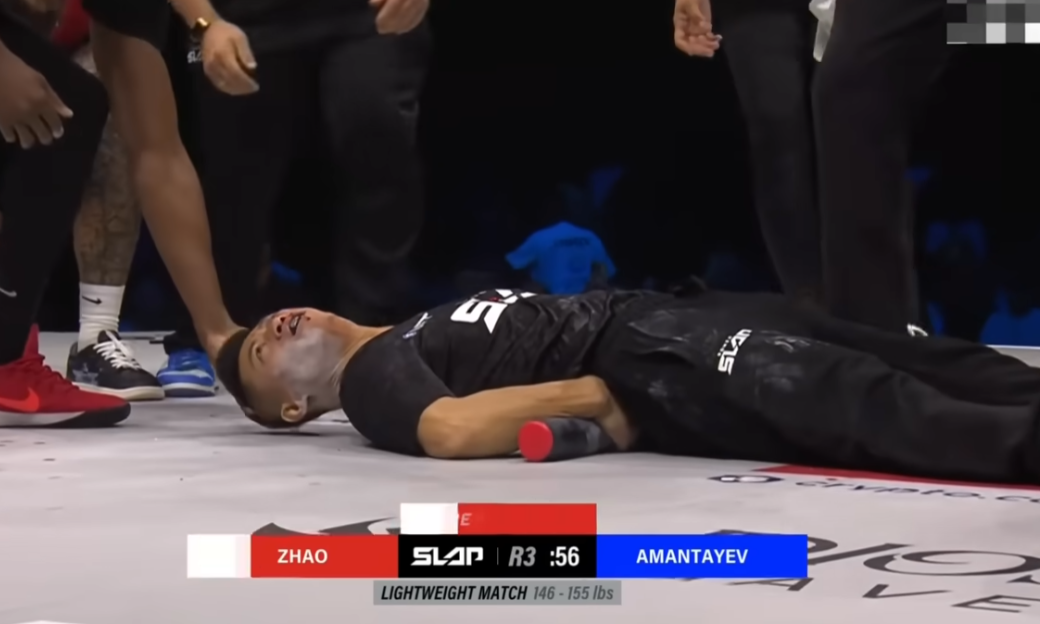 中國通背拳傳人「打耳光」大賽 遭摑3掌流鼻血翻白眼昏倒(有片)