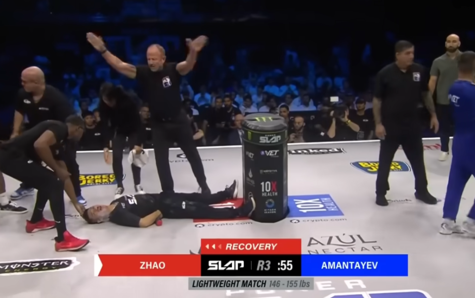 中國通背拳傳人「打耳光」大賽 遭摑3掌流鼻血翻白眼昏倒(有片)