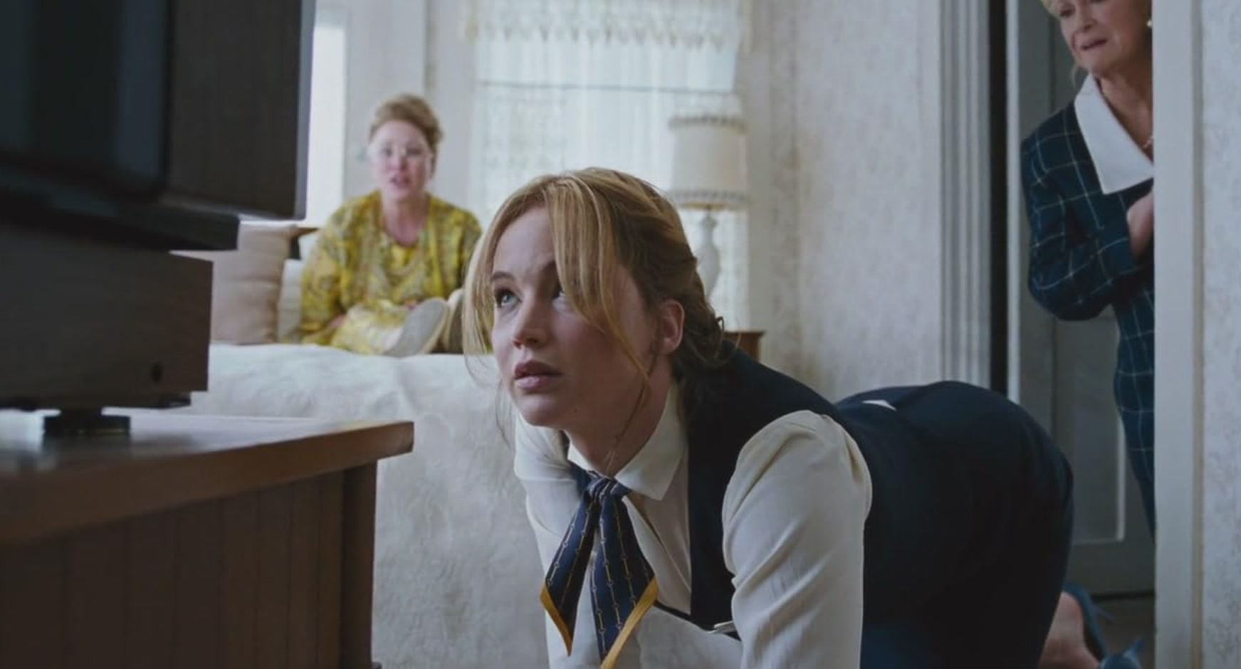 戴安烈特曾與珍妮花羅倫絲合演2015年電影《歡姐當自強》。