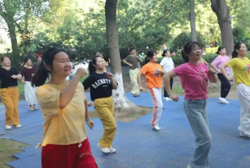 蕭雪飛愛上廣場舞。(互聯網)