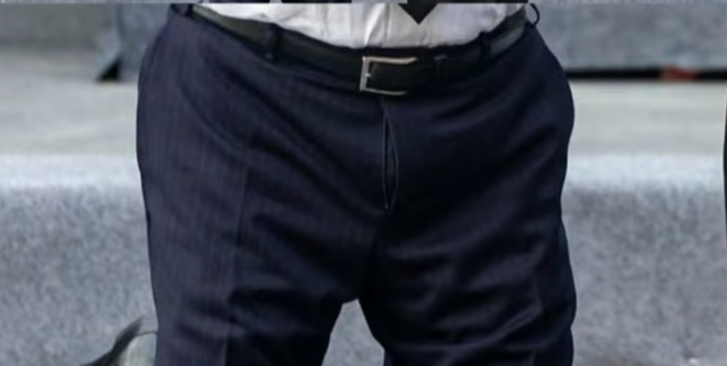 泰國總理放水燈「無拉褲鏈」 回應:無嘢跑出來