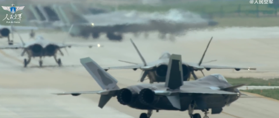 《夢遠》海報及截圖。(互聯網)