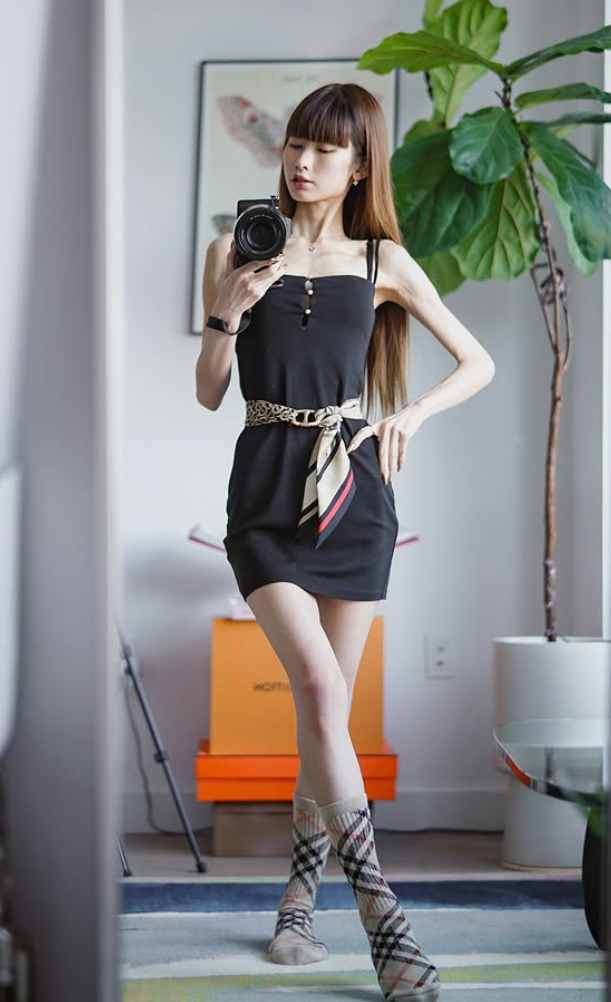 34歲台裔女子Pei Chung多次在紐約高級餐廳消費,但屢吃霸王餐拒付錢,不但提出用照片及社交平台文章來抵銷餐費,甚至試圖向服務人員提議以性服務來代替付錢,至今5次被捕。(ig圖片)