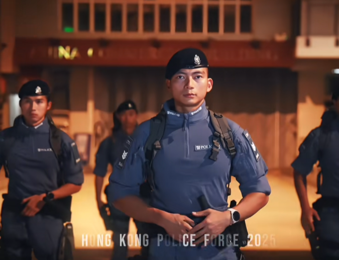 警察部入主社交平台抖音兩周年,特別請來藝人任達華參與演出,並以現實香港警察,與任達華曾主演經典電影《PTU機動部隊》上演交替情節。