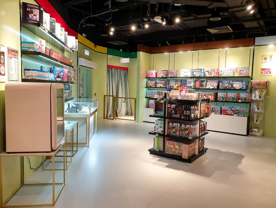 位於山頂廣場三樓的「香港大富翁夢想世界」結業(網上圖片)