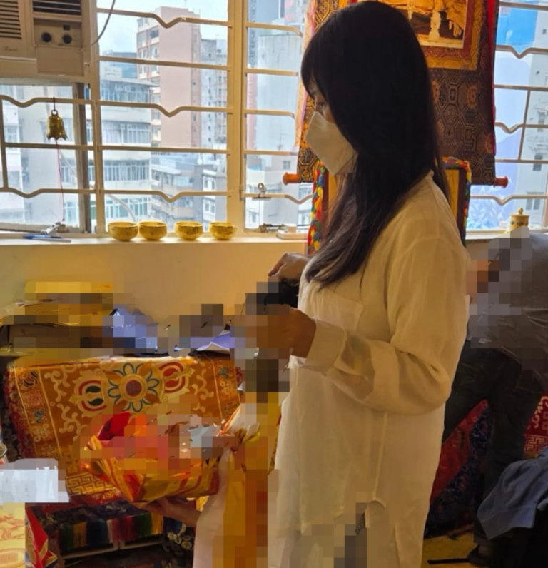 七師傅不時在網上分享自己在佛堂做法事的照片。