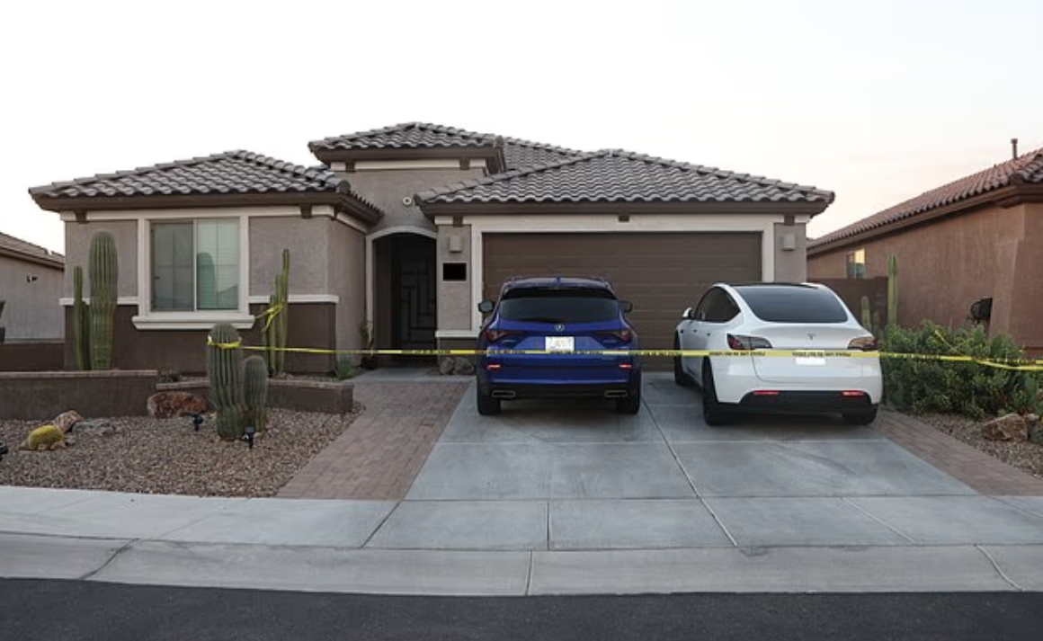 涉車汽車泊在屋外。(互聯網)