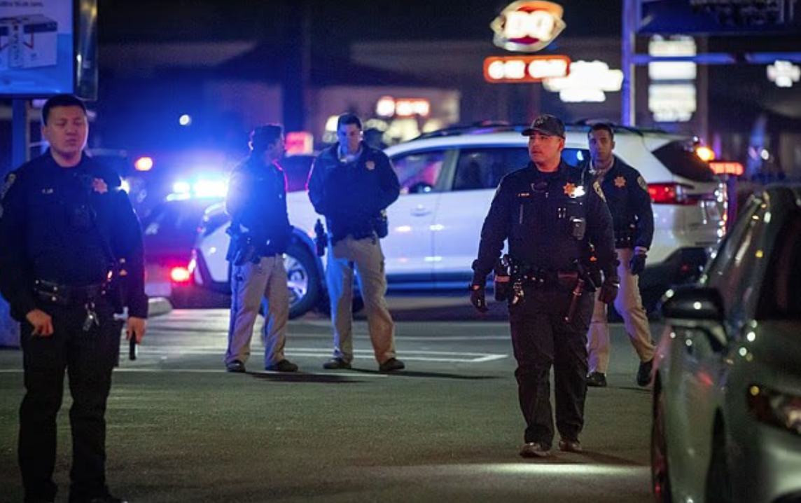 警方封鎖現場調查。(互聯網)