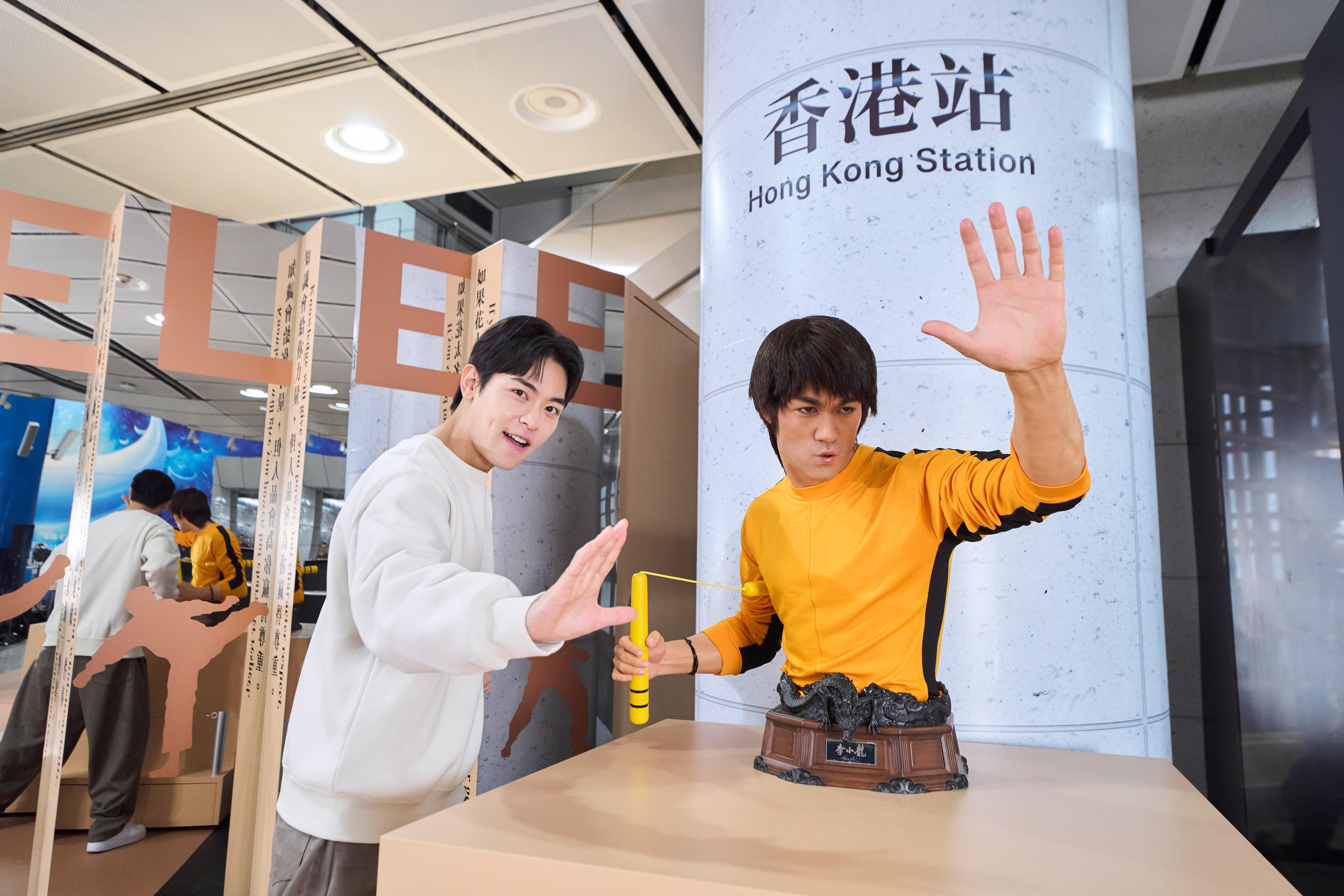 李小龍1:1彩色矽膠半身像由本地收藏家吳貴龍先生特別借出。