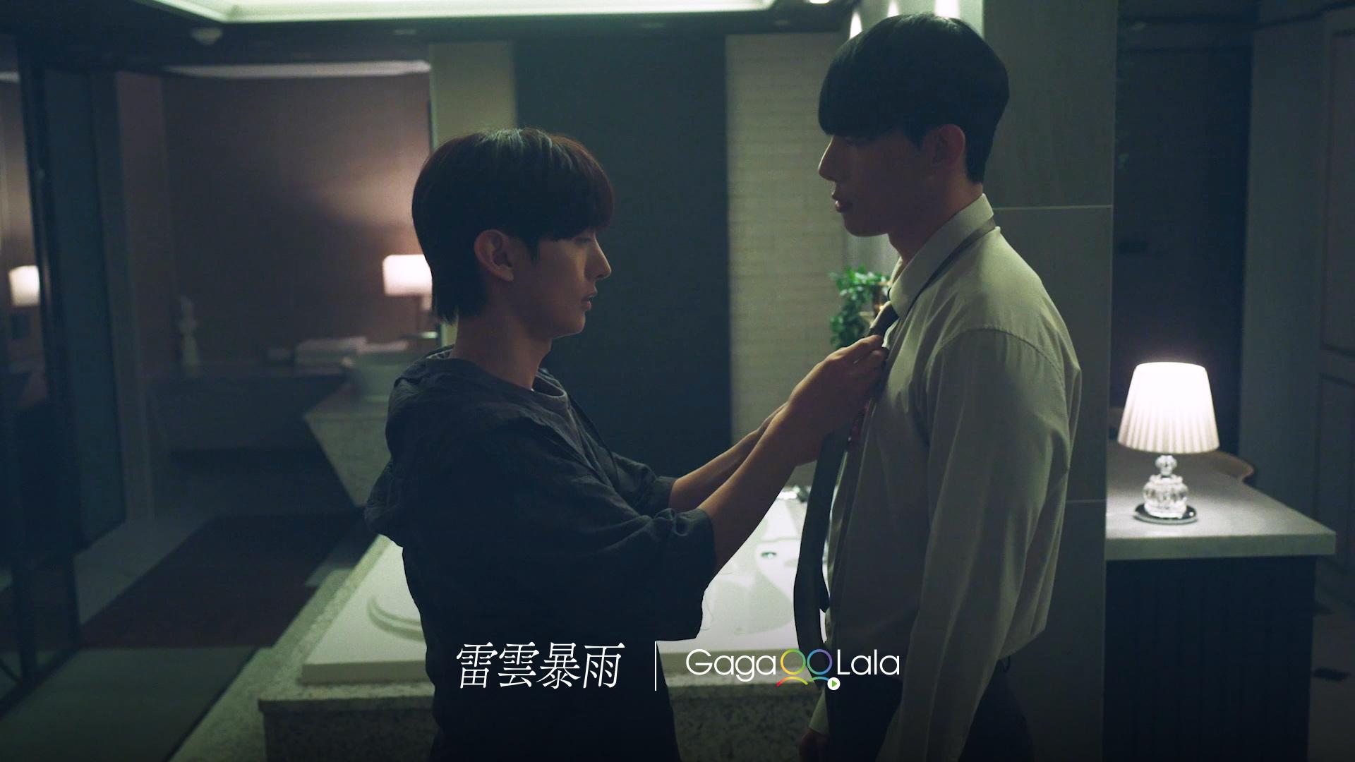 (左起)日照對正漢是毫不掩飾的單戀