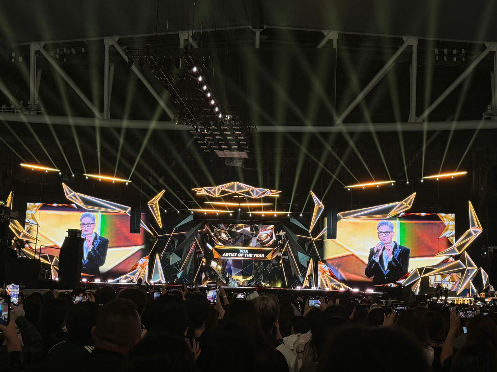 周潤發壓軸現身《2025 MAMA AWARDS》。