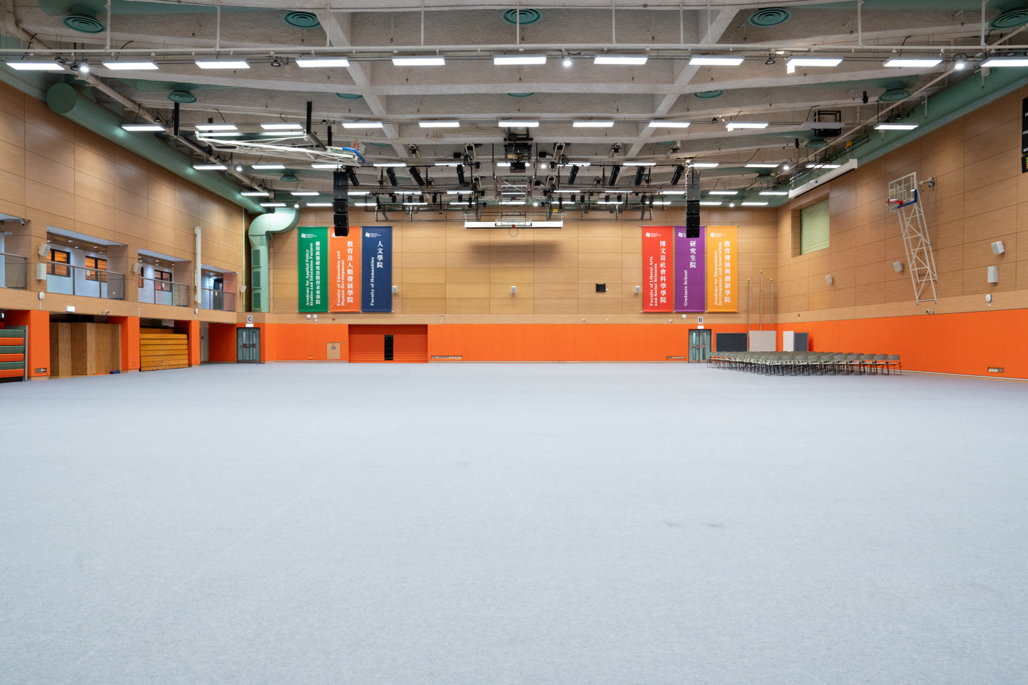 教大於大學E座體育館設置「香港教育大學臨時支援中心」