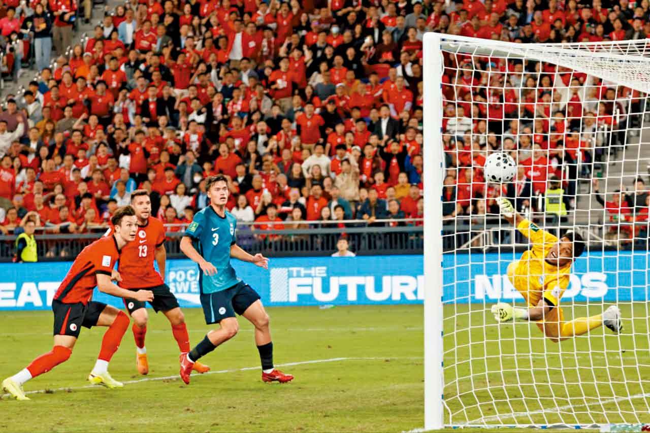 安永佳頭槌為港隊先開紀錄。