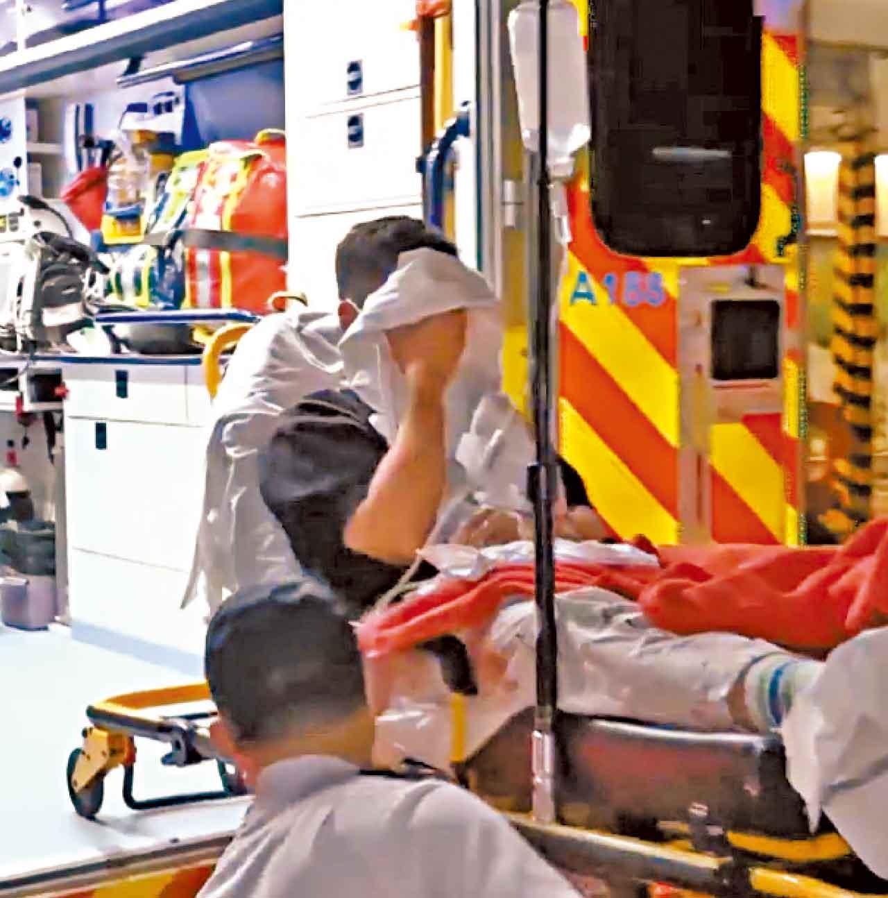 海關人員受傷送院。