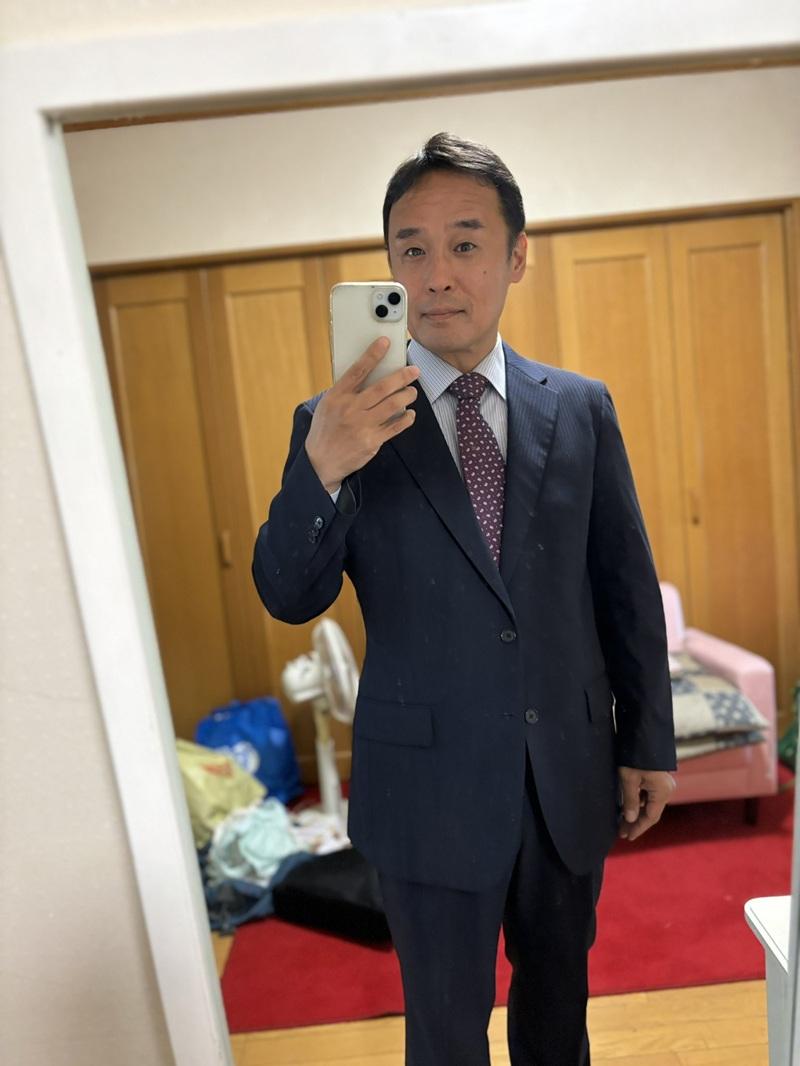 東尼大木平時愛唱K,亦多與同行演員飲酒。