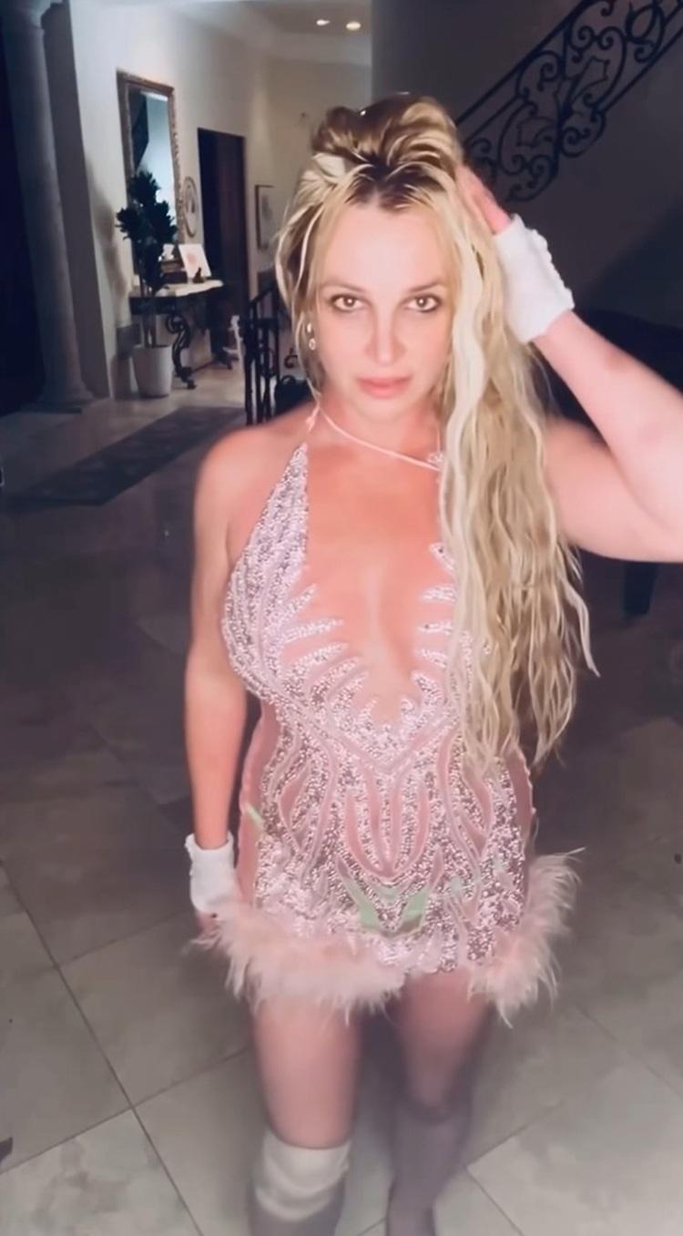 Britney大鬧前夫以她的名氣出書賺錢。