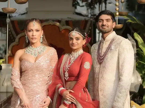 珍妮花洛庇絲1,500萬做富豪婚禮表演嘉賓