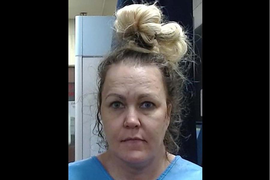 霍士新聞前主播持刀殺80歲母親 滿身鮮血衝出屋稱弒母為自保