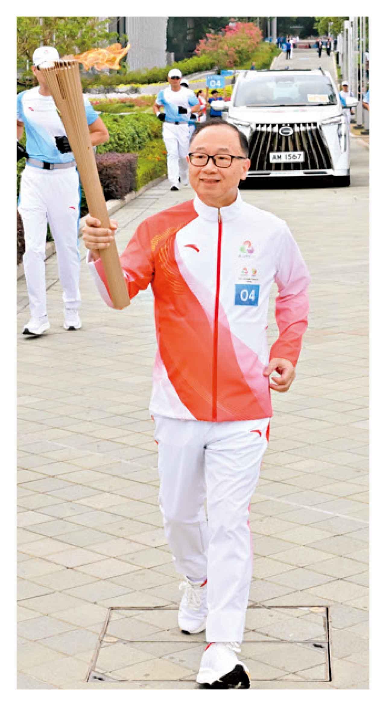 現任香港賽馬會主席廖長江