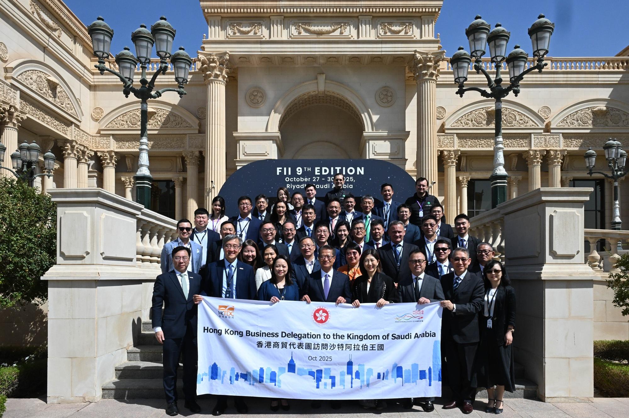 陳茂波指兩地有龐大的合作空間。