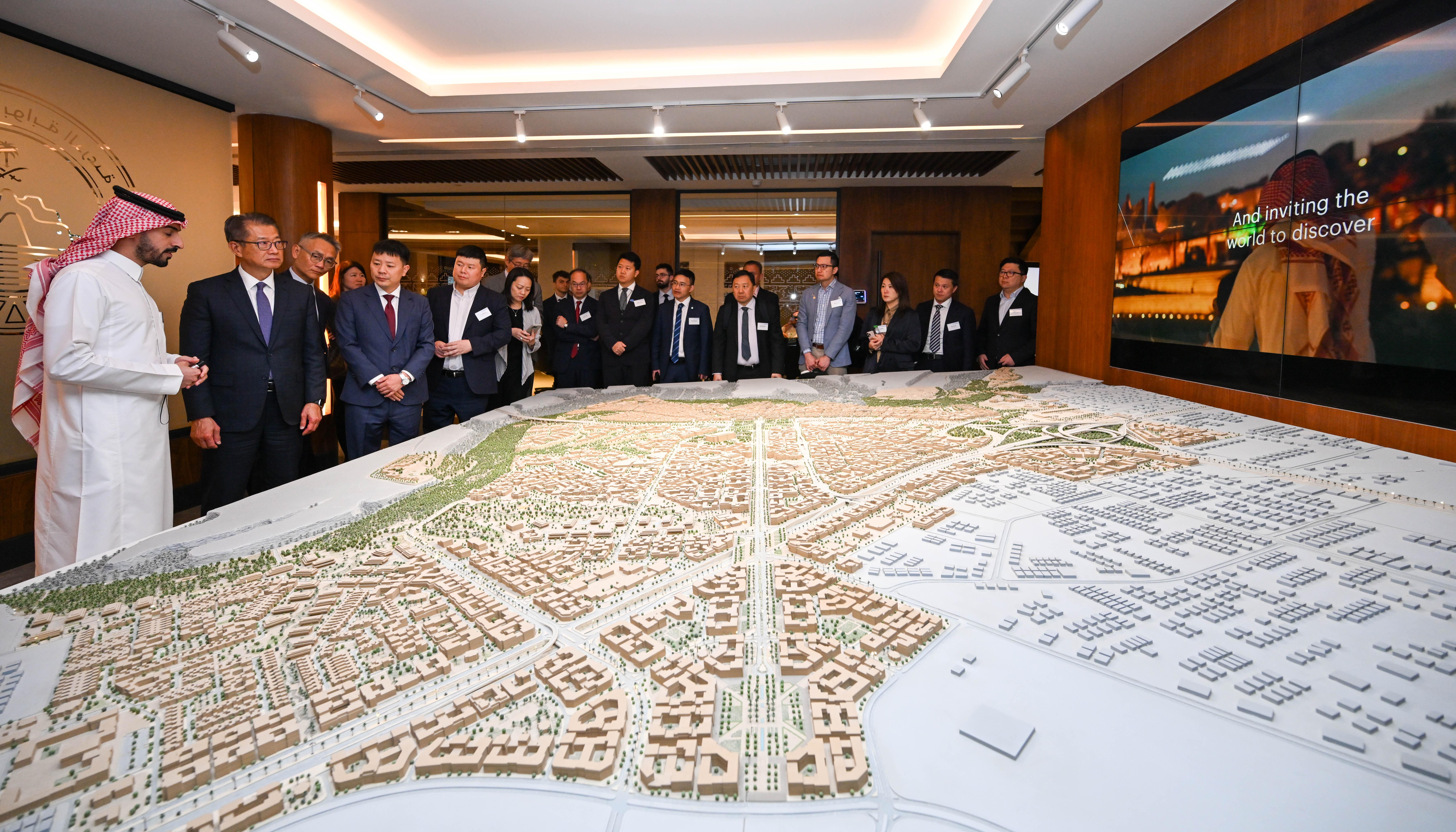 陳茂波指兩地有龐大的合作空間。