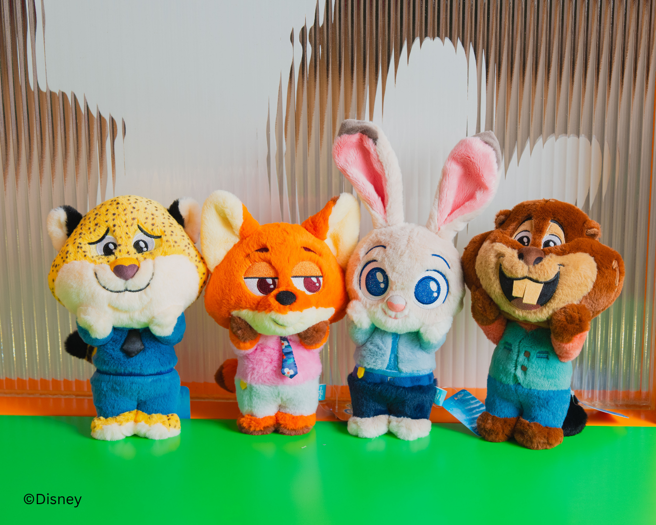 20cm公仔每款HKD 128