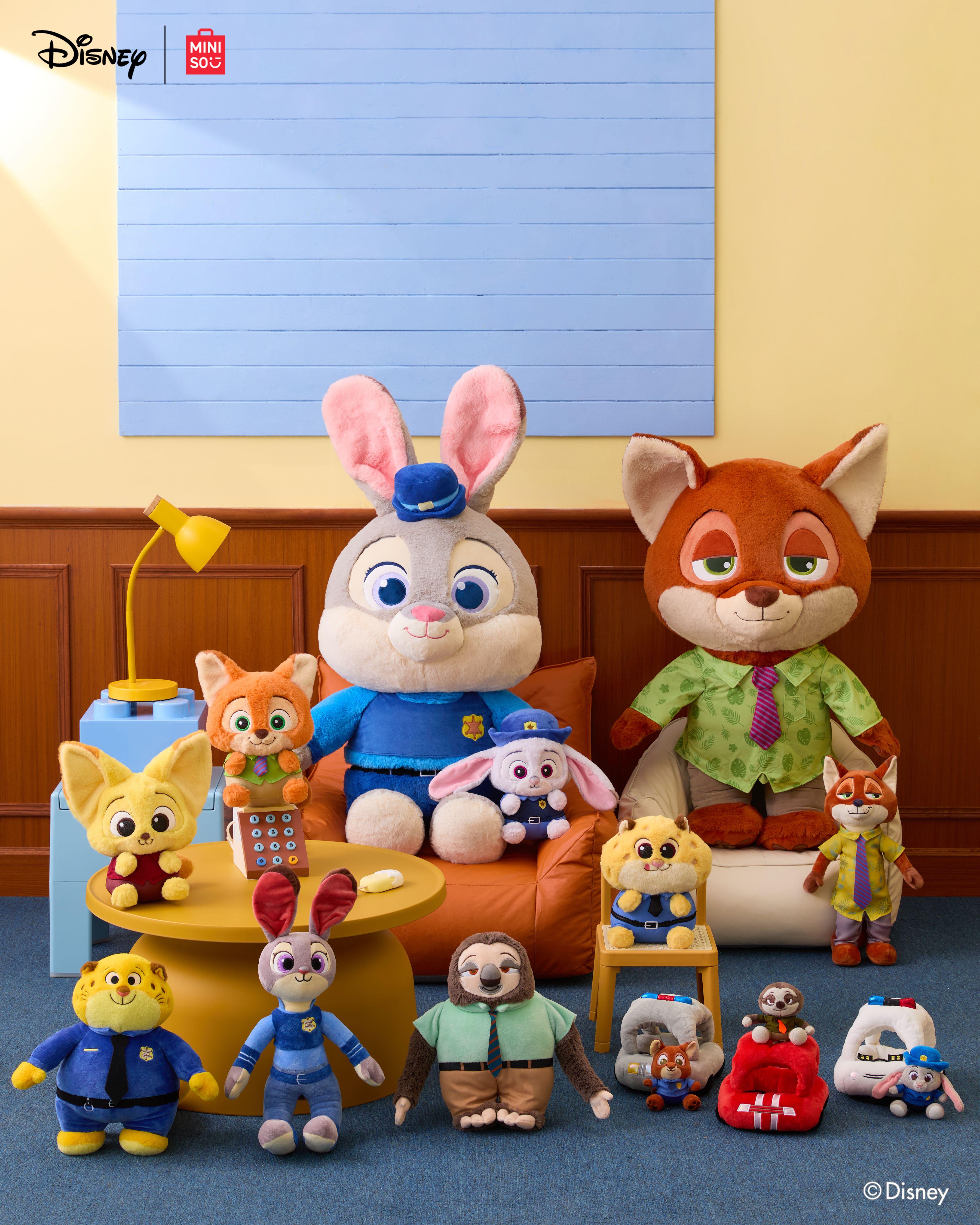 MINISO Zootopia系列產品:集合多款人氣新品及必備單品,包括公仔、盲盒、掛袋、家居用品、寵物用品等,滿足粉絲收藏與實用需求。