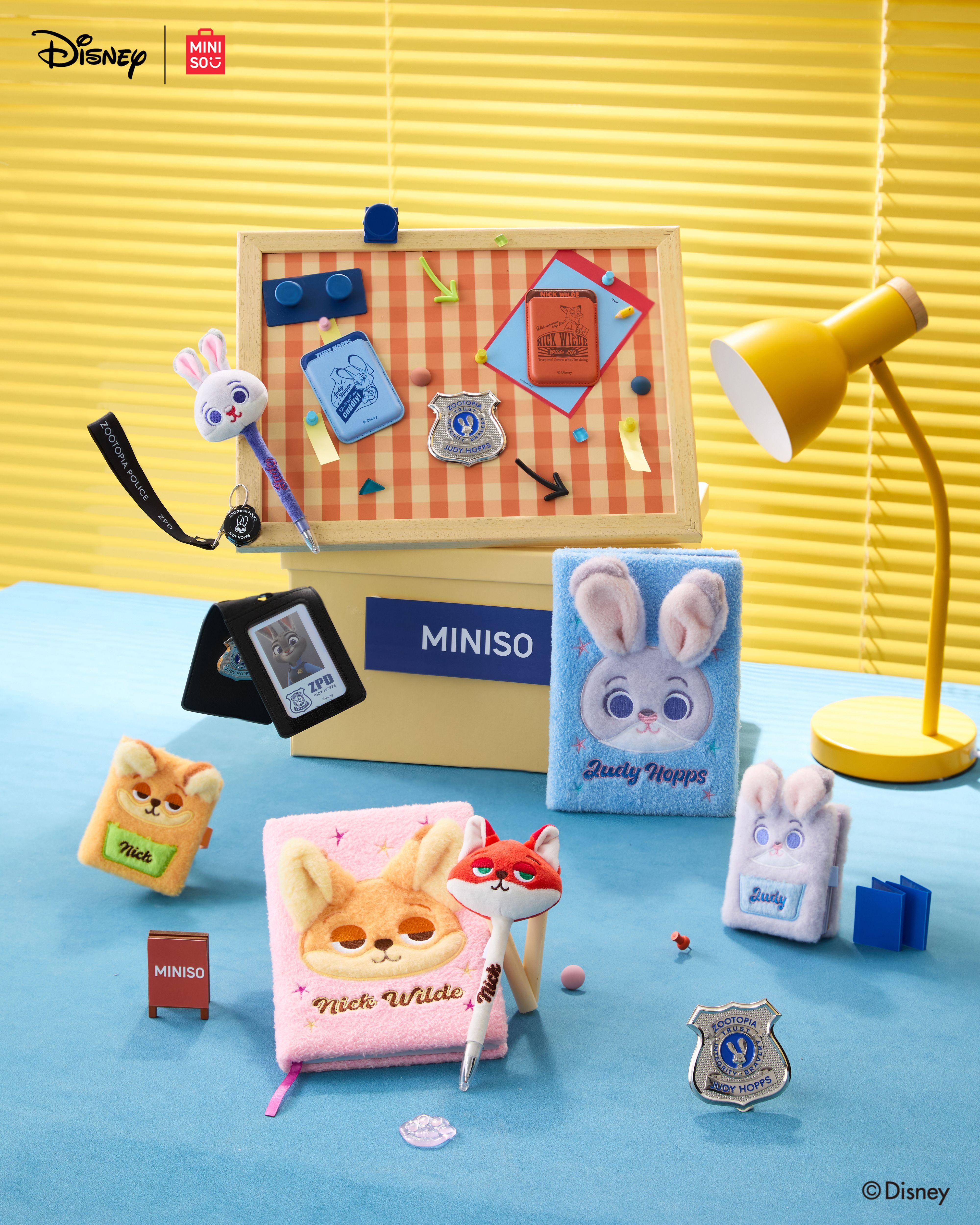MINISO Zootopia系列產品:集合多款人氣新品及必備單品,包括公仔、盲盒、掛袋、家居用品、寵物用品等,滿足粉絲收藏與實用需求。