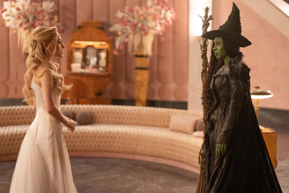 《魔法壞女巫:第二章》全球首周票房勁收2.26億美元。