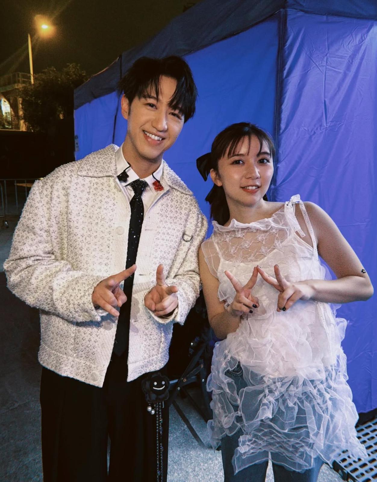 上白石萌歌與Jay Fung合唱,兩人更互讚可愛。