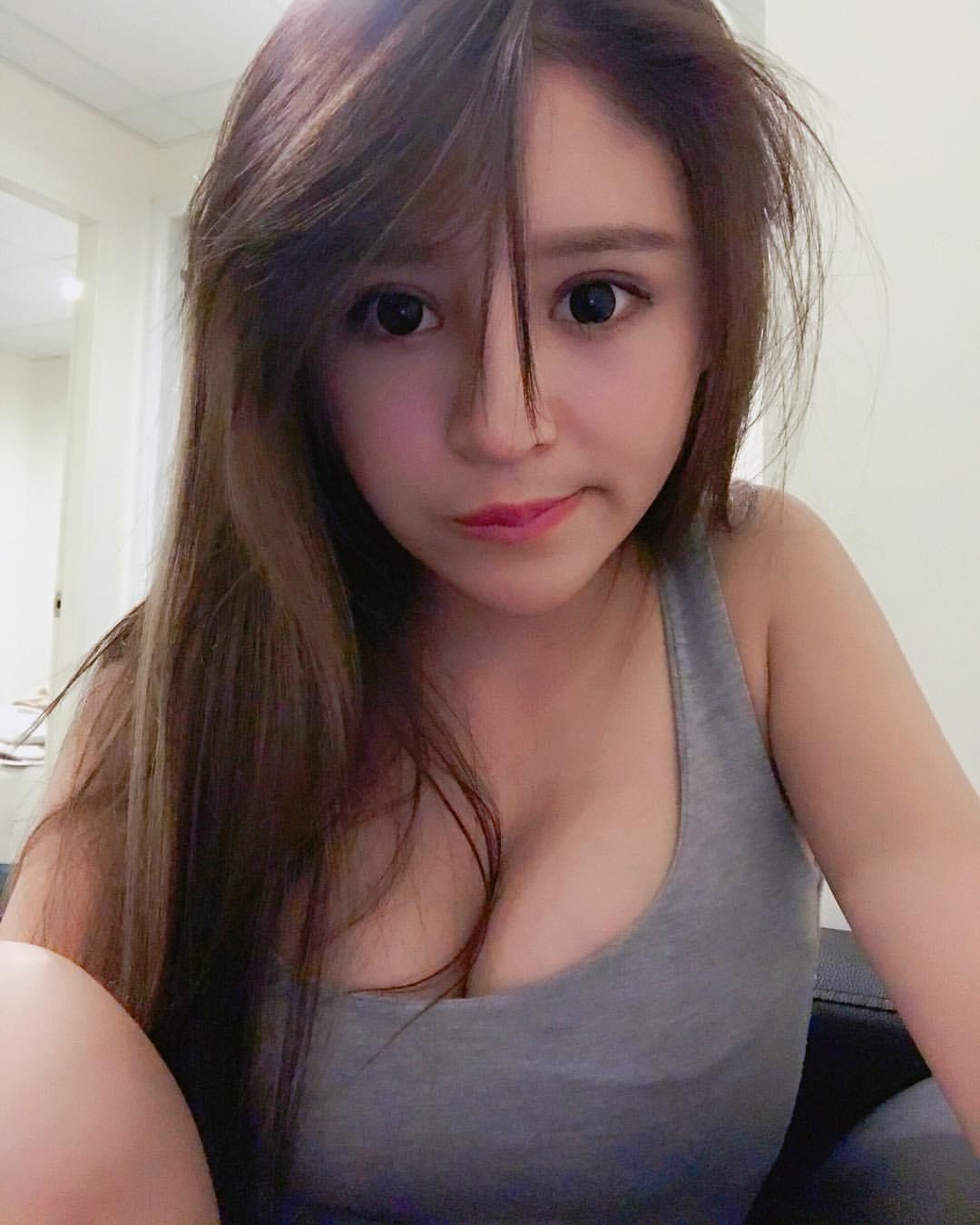 「護理系女神」謝侑芯猝死,黃明志表示深表遺憾。