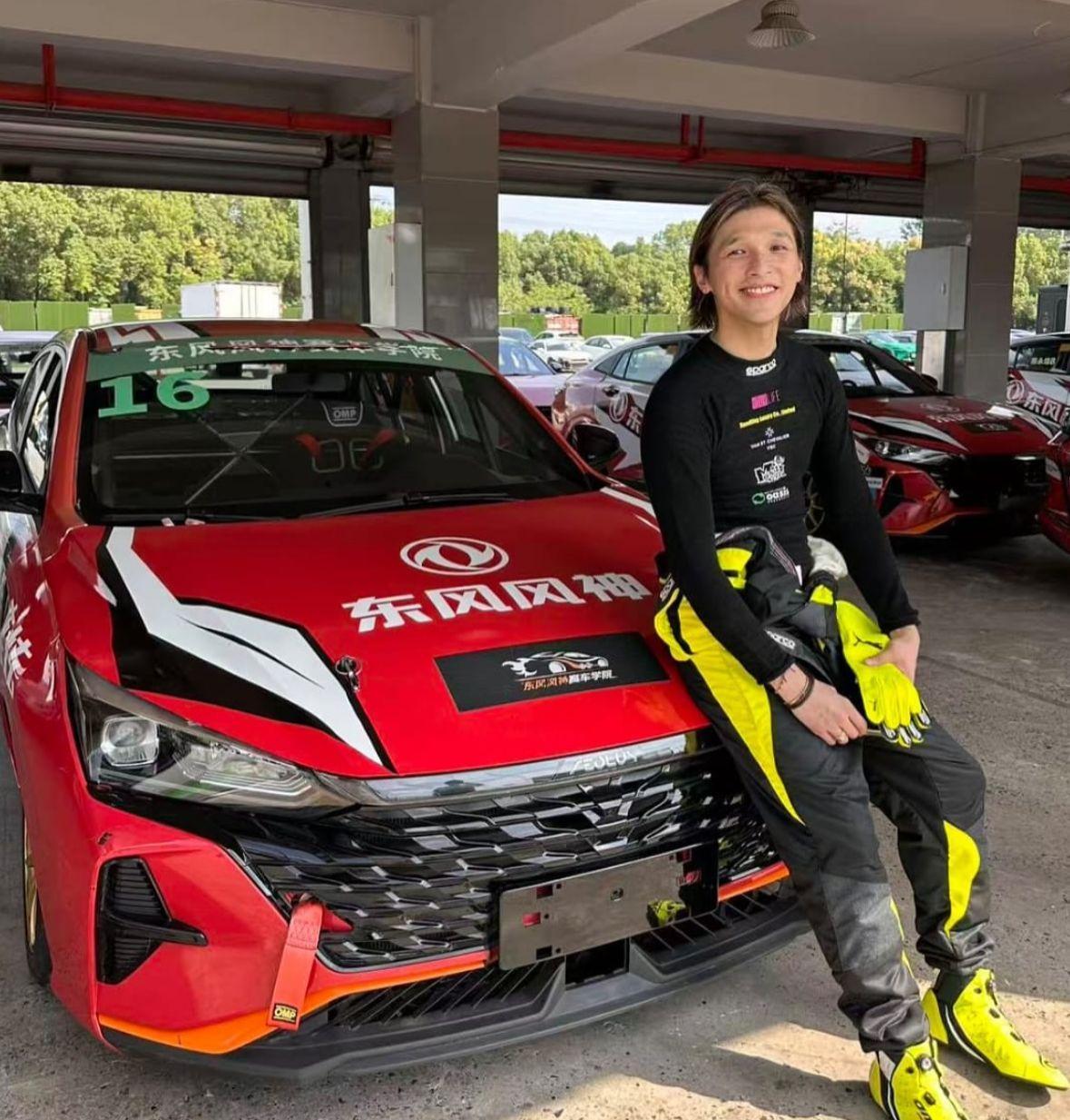 黃又南在歌影視三棲發展亦有亮眼表現。