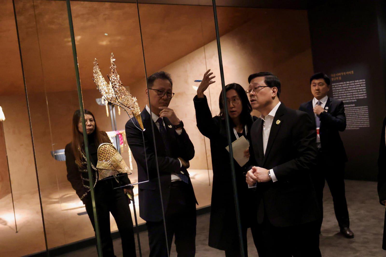 李家超和團隊到訪國立慶州博物館。(李家超FB)