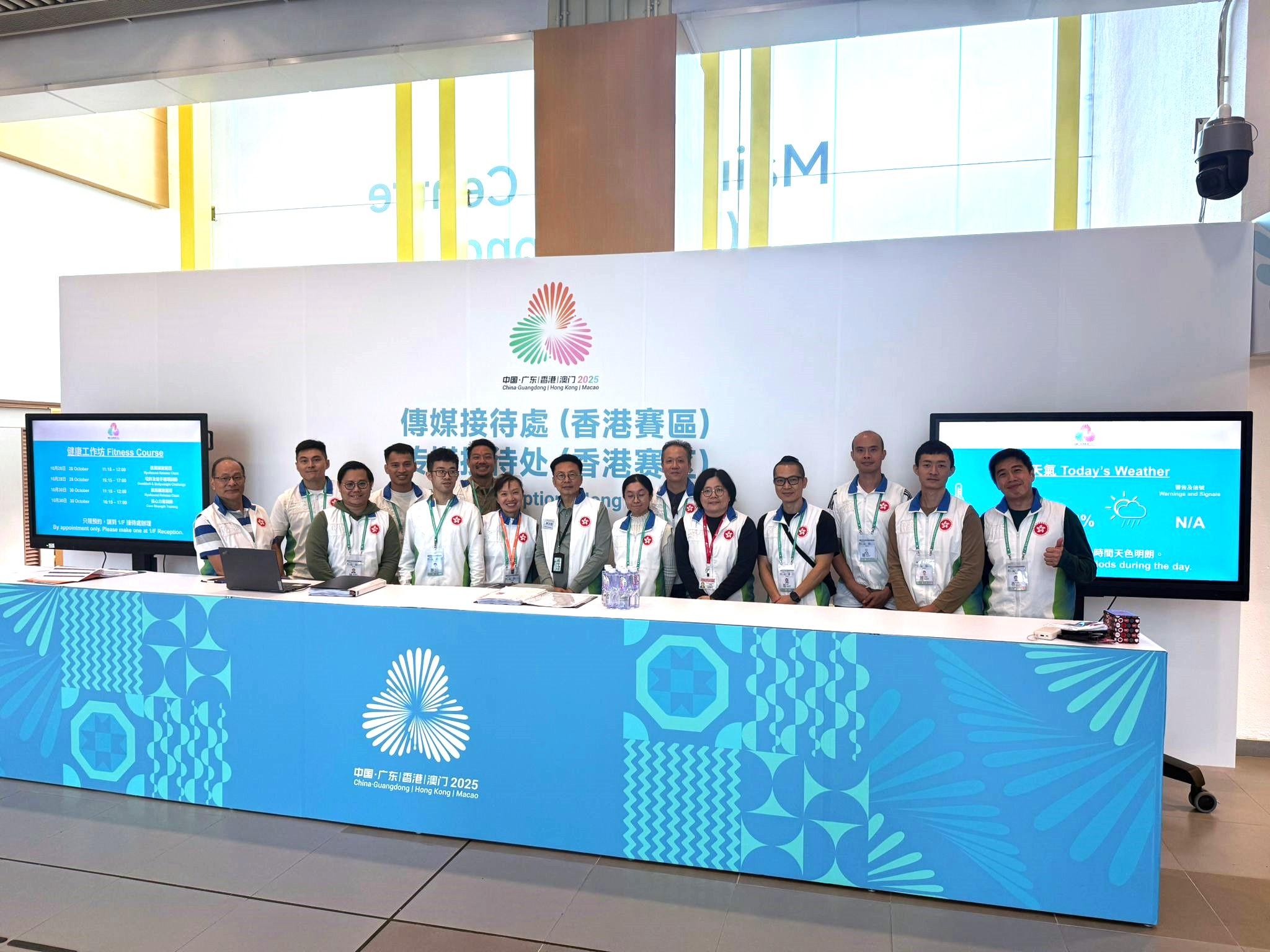 第15屆全國運動會本月9日至21日舉行,首次由粵港澳聯合舉辦,本港將承辦8個競賽項目,委任超過1.6萬名市民擔任義工。(第十五屆全國運動會香港賽區義工計劃FB)