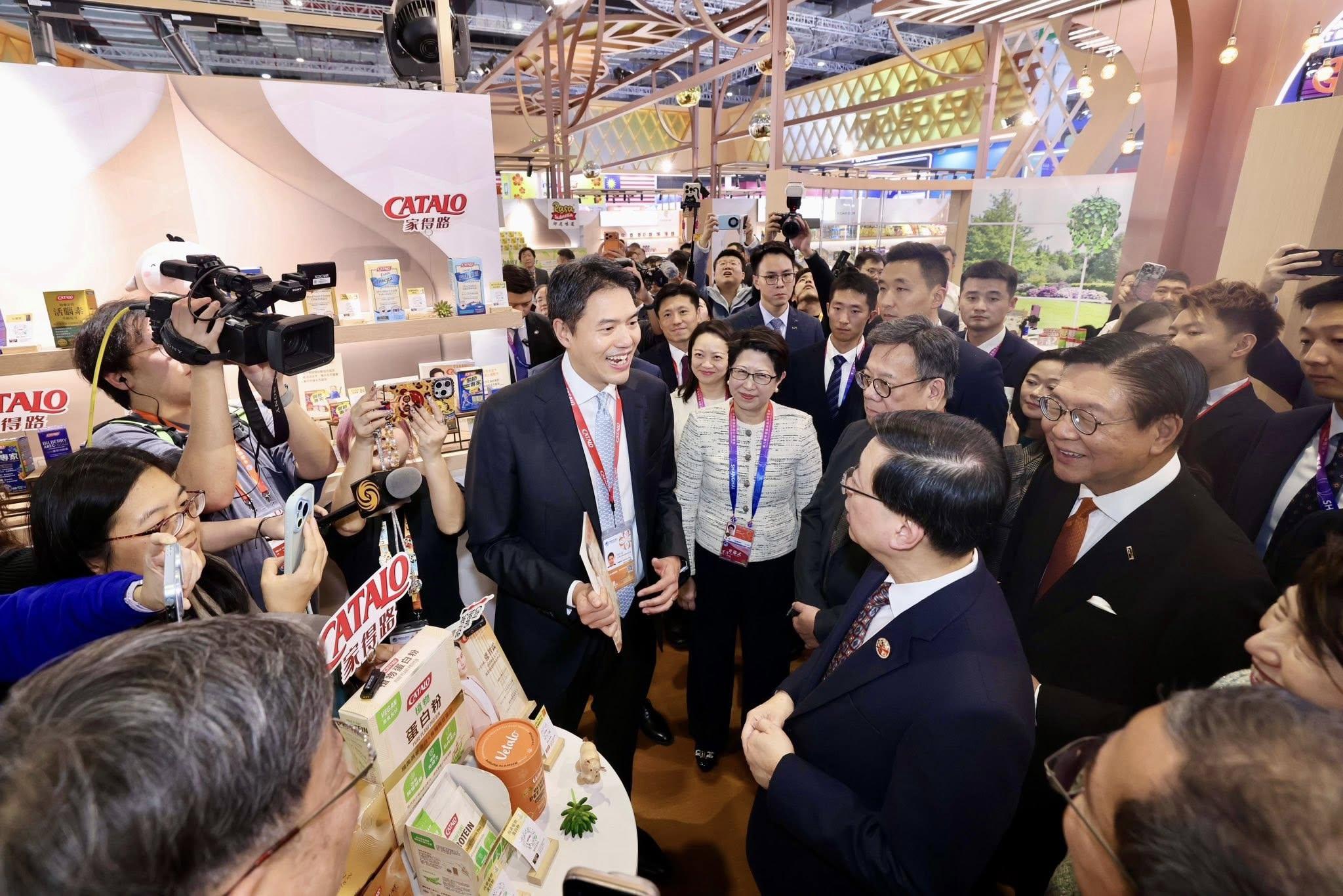 行政長官李家超在上海出席進博會(李家超FB)