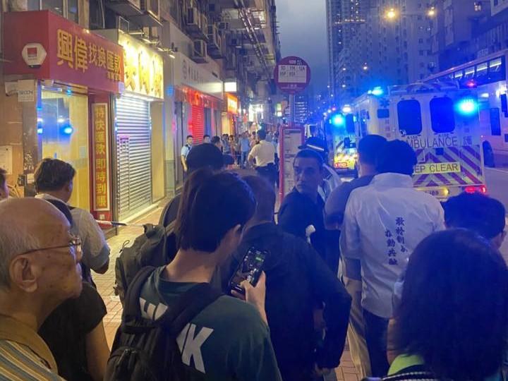 土瓜灣道兩名海關人員執勤遭斬傷,疑犯在逃。(D18 - 九龍城友)