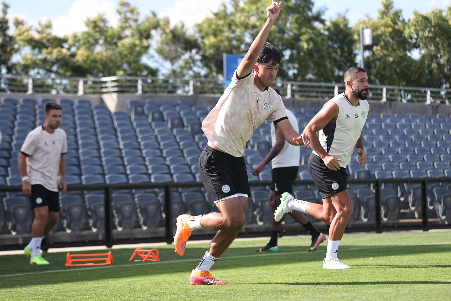 大埔足球會出戰亞冠二小組作客澳洲麥克亞瑟,將會在賽事中帶上黑色臂紗作賽,賽事開始前將進行一分鐘默哀。(大埔足球會FB)