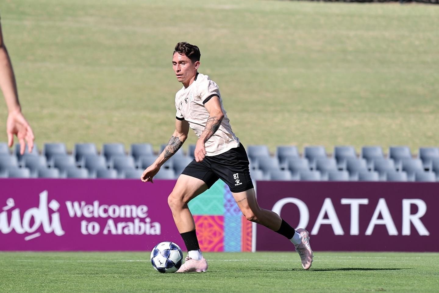 大埔足球會出戰亞冠二小組作客澳洲麥克亞瑟,將會在賽事中帶上黑色臂紗作賽,賽事開始前將進行一分鐘默哀。(大埔足球會FB)