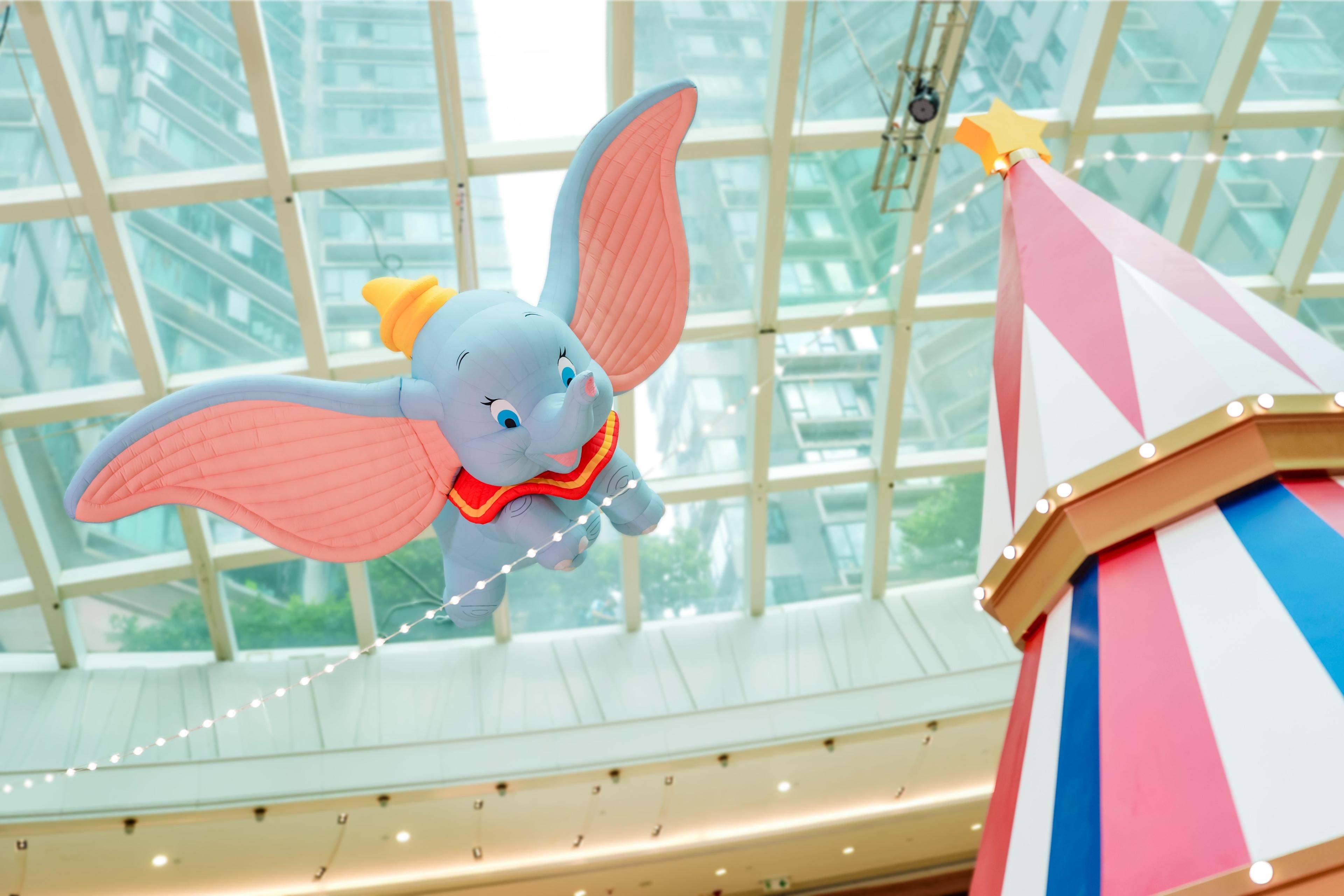 6米高充氣「星空小飛象」裝置