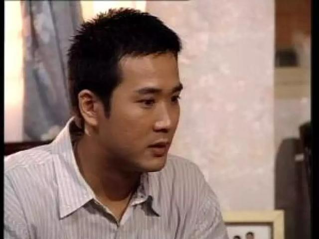 盧慶輝代表作是《真情》中飾演唐立生。