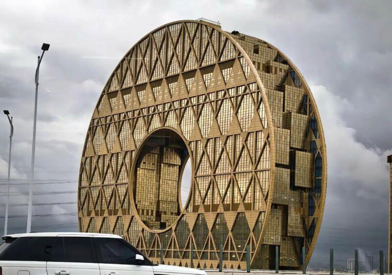 廣州圓大廈於2013年12月16日全面竣工,2015年正式啟用。