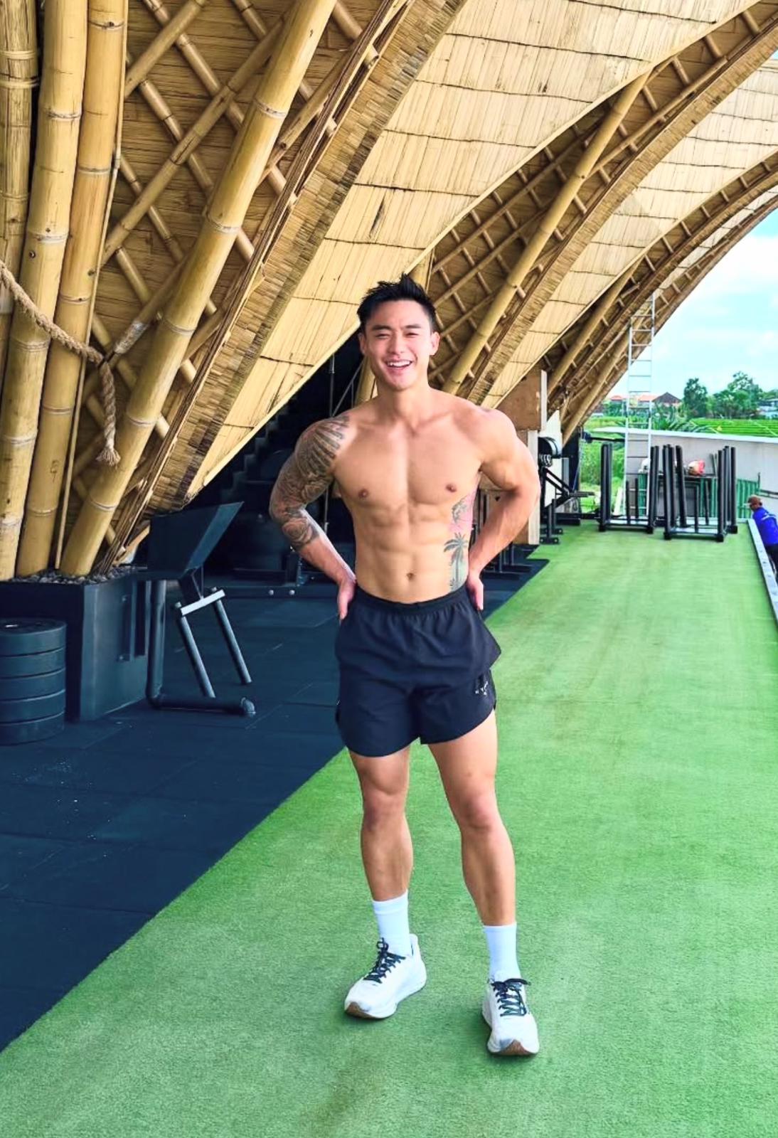 33歲的Elvis林俊賢是星級健身教練。